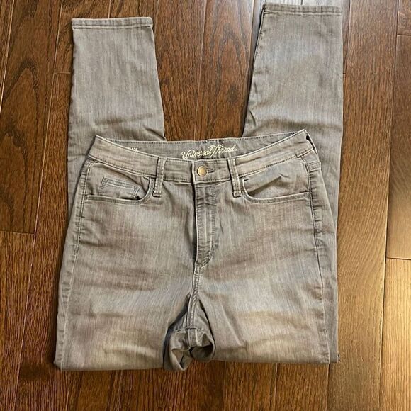 Universal Thread Gray Straight‎ Leg Denim Jeans Women’s Size 8 - Picture 2 of 9